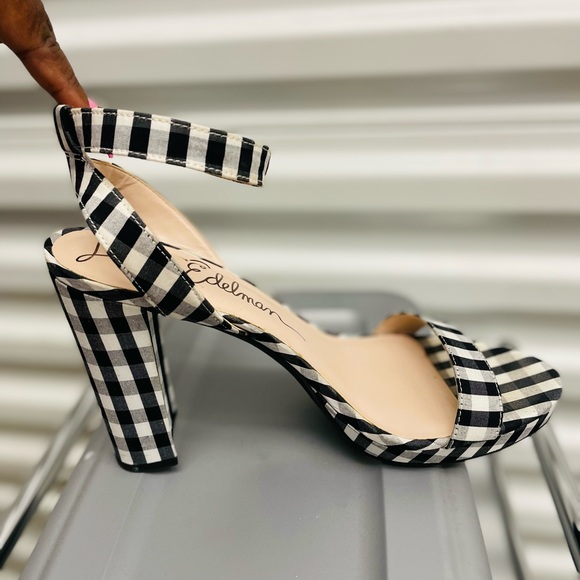 Shoes - Black/white heels